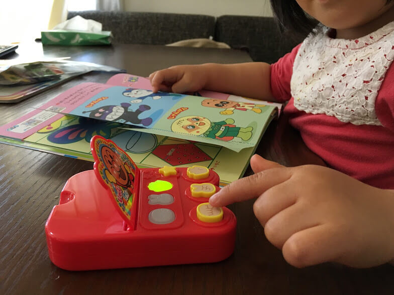 アンパンマンじゃんけんポン!マシーンで遊ぶ